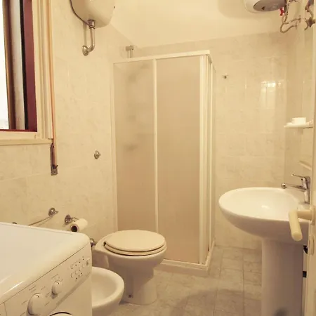 Casa vacanze Trilocale Carmela In Centro A - Apulia