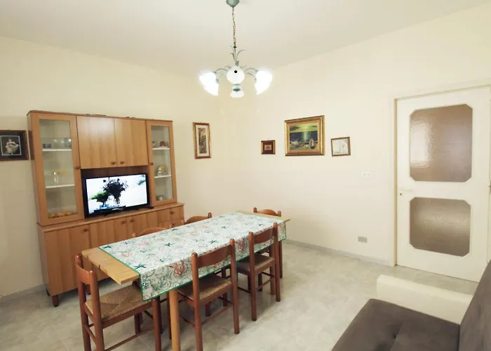 Trilocale Carmela In Centro A - Apulia Feriehus